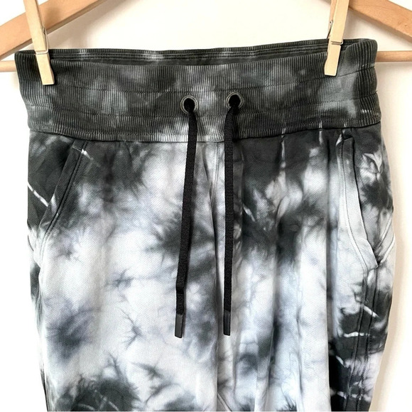 Lululemon 2021 Warm Down Jogger *Earth Dye Earth Dye Stone - Picture 7 of 11